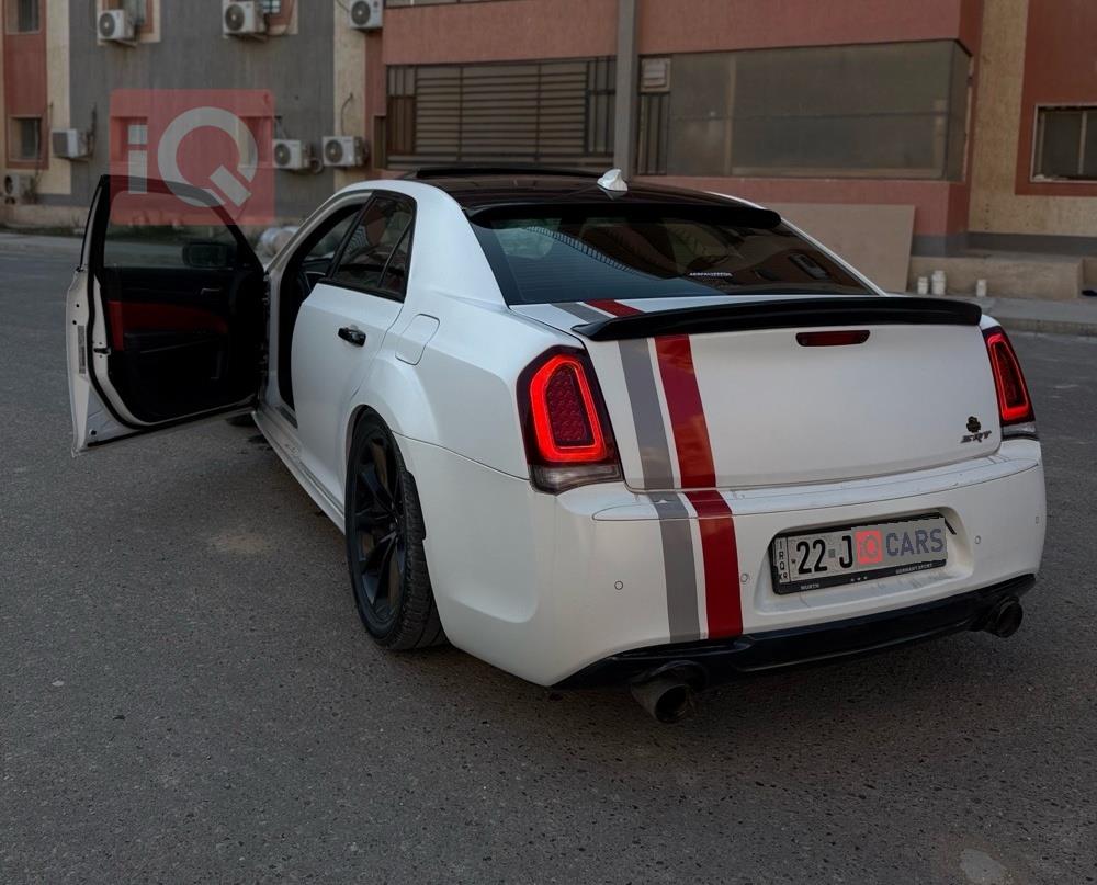 کرایسلەر 300